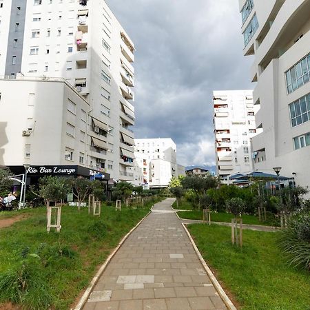 Tirana Contact Apartment Eksteriør bilde